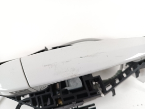 BMW 3 SERIES F30 (2011–2018) Rear side door exterior handle and its parts - 3
