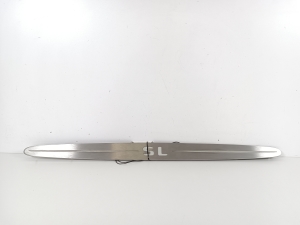 Inner sill trim