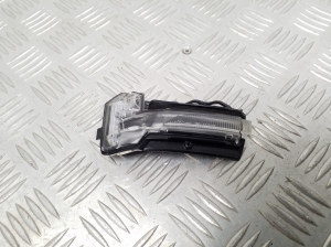 Side mirror turn signal - 81A949101