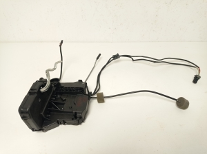 Mercedes Benz CLS-Class 219 (2004–2010) Esiukse lukk A2197200235 - 5