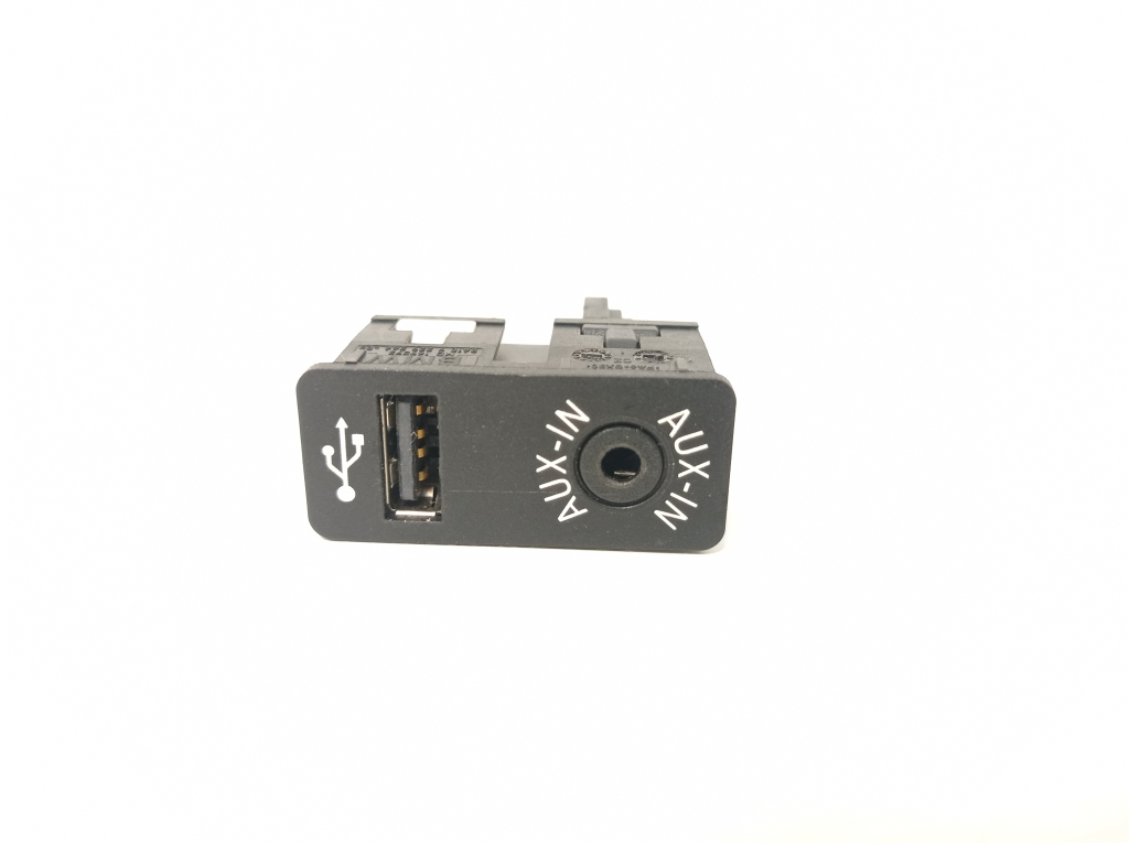 BMW 3 Series F30/F31 (2011-2020) Additional Music Player Connectors 9229246 24832485