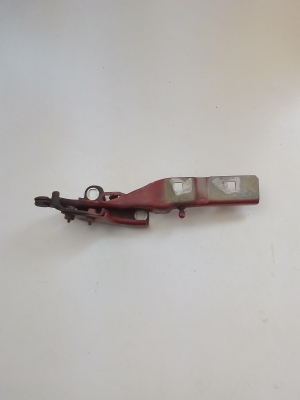 Alfa Romeo Giulietta (2010–2026) Hood hinge - 2