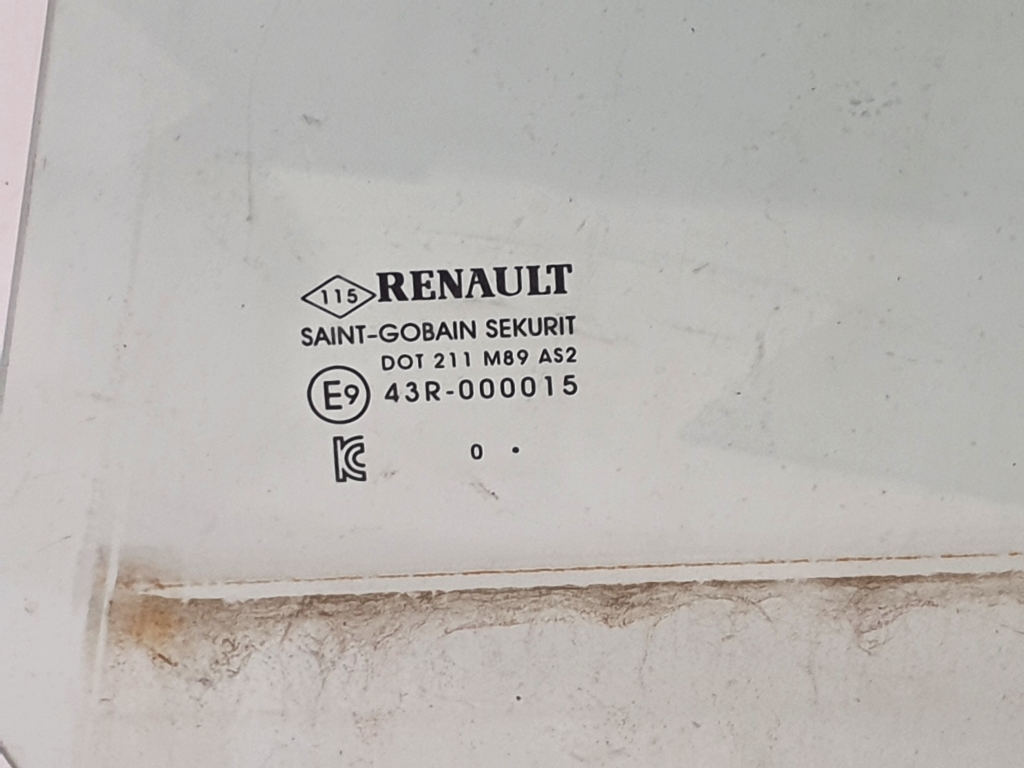 RENAULT Captur 2 generation (2019-2023) Kairys šoninių durų stiklas 823011908R 24853128