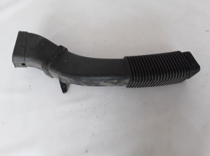  Air intake hose 