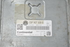 Volkswagen Polo V (2009–2017) Mootori juhtplokk 03F907309S - 3