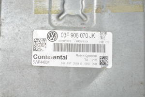 Volkswagen Polo V (2009–2017) Motorsteuergerät 03F906070JK - 4