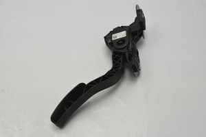 Mazda 6 (2007–2012) Gaspedal GS8S41600