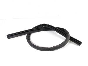 Front door rubber seal - A1726970051