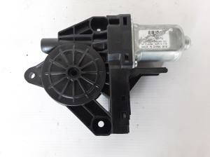  Rear side door window motor 