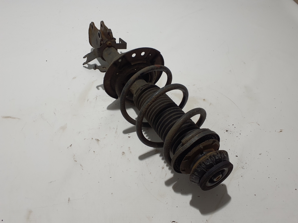 RENAULT Captur 2 generation (2019-2023) Front Right Shock Absorber 543026917R 24978810