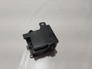  Fuse block holder under the hood 