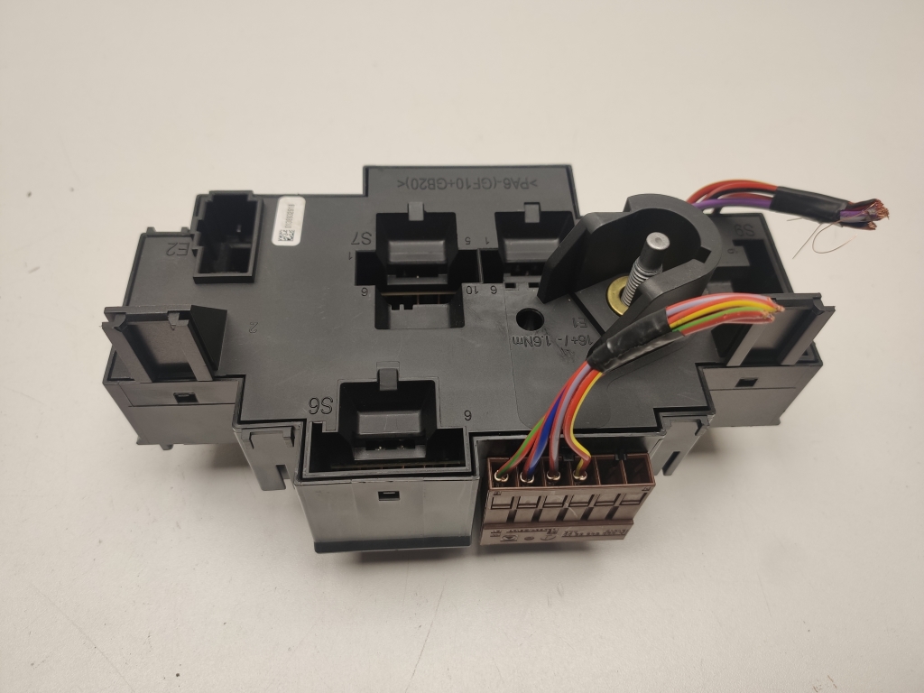 MERCEDES-BENZ C-Class W205/S205/C205 (2014-2023) Fuse box A2229063202 24869077