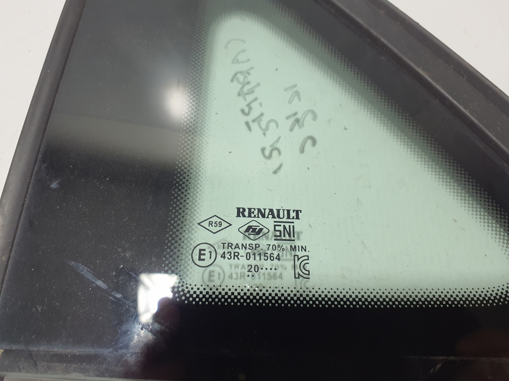 RENAULT Captur 2 generation (2019-2023) Стекло левого заднего бока 833076629R 24904033