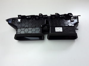 Opel Corsa F (2019–2026) Dashboard air vent grilles 39198625 - 3
