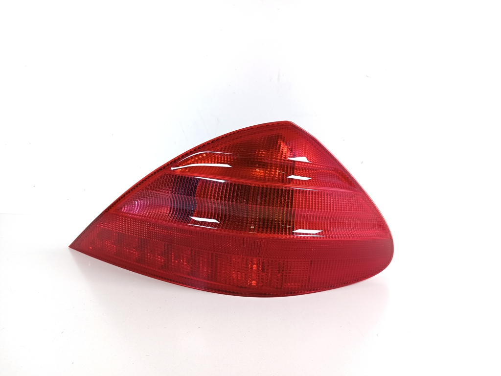 MERCEDES-BENZ SL-Class R230 (2001-2011) Rear Right Taillight Lamp A2308200264 24928136