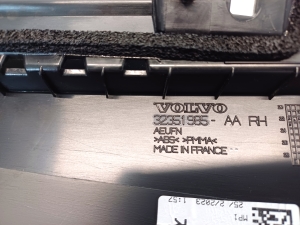 VOLVO C 40 I (2022–2026) Sonstiges Teil der hinteren Seitentür 32351985 - 4