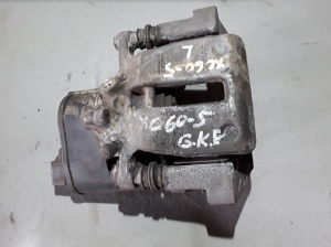  Rear brake caliper 