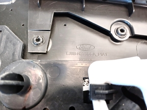 Ford Mustang Mach-E Mach-E (2020–2026) Tagumise küljeukse polster LJ8B-R27504-A - 2