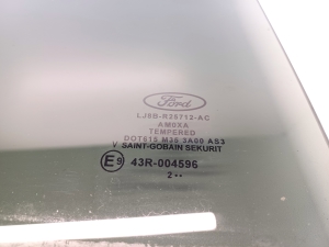Ford Mustang Mach-E Mach-E (2020–2026) Aizmugurējo sānu durvju stikls LJ8B-R25712-AC - 2
