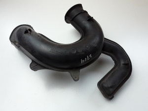  Air intake hose 