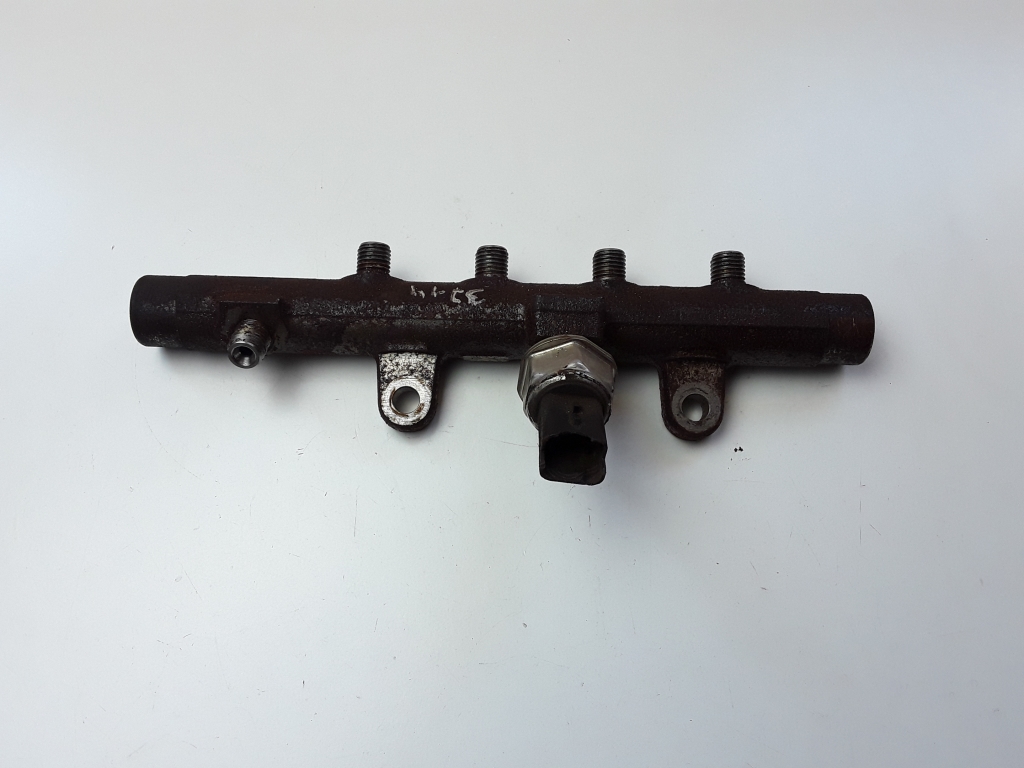 RENAULT Scenic 3 generation (2009-2015) Fuel Rail 8200704212 24947667