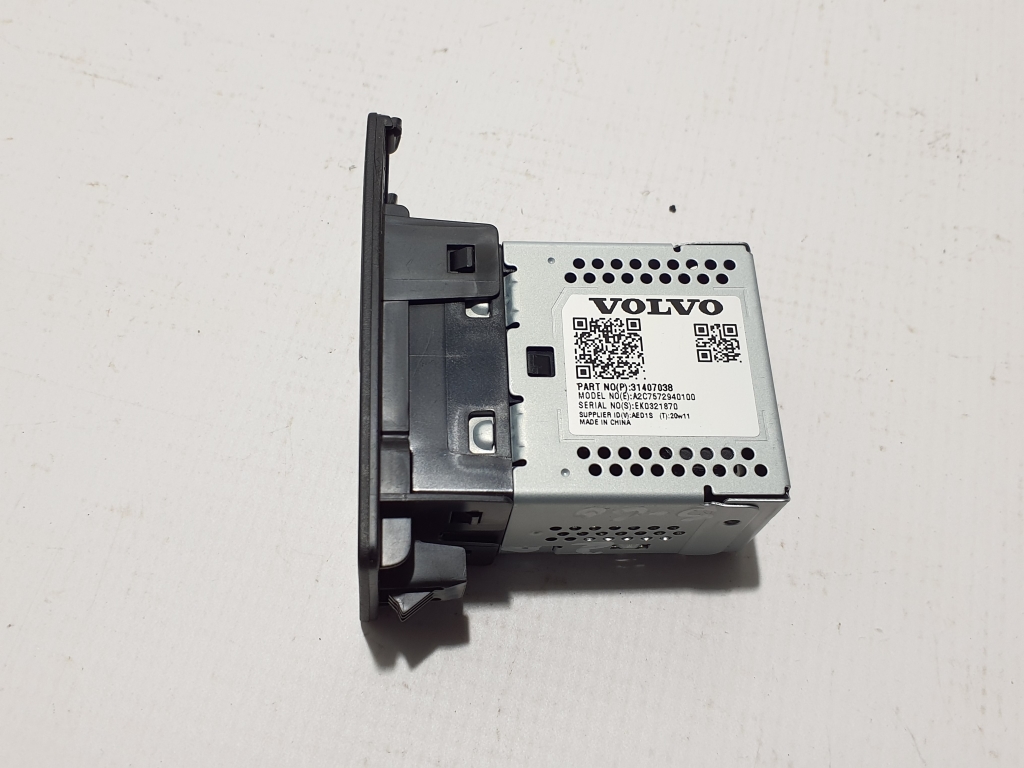 VOLVO S60 2 generation (2010-2020) Additional Music Player Connectors 31407038 24902584