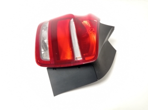  Rear corner lamp 