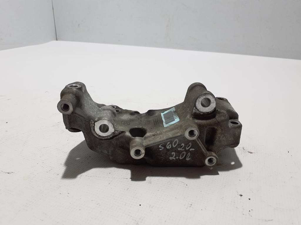 VOLVO S60 2 generation (2010-2020) Кронштейн генератора 31430704 24933246