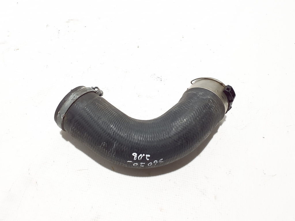 VOLVO S60 2 generation (2010-2020) Right Side Intercooler Hose 32222071 24906352