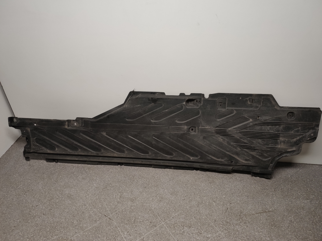 MERCEDES-BENZ C-Class W205/S205/C205 (2014-2023) Right Side Underbody Cover A2056801402 25354687