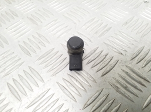 Volkswagen Passat B7 (2010–2014) PDC-Sensor vorne 1S0919275