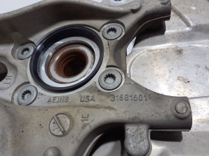 VOLVO S60 III (2018–2026) Esirumm 31681601 - 2