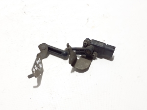 VOLVO S60 III (2018–2026) Andur tagumisel rummul 32246631 - 3