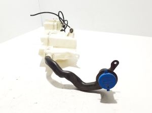VOLVO S60 III (2018–2026) Front washer fluid reservoir 30747576 - 4