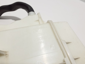 VOLVO S60 III (2018–2026) Front washer fluid reservoir 30747576 - 5