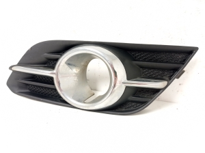  Front bumper fog lamp cover 