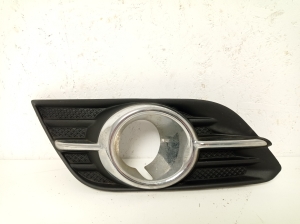   Front bumper fog lamp cover 