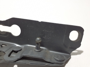VOLVO S60 III (2018–2026) Kapoti hing 32277085 - 2