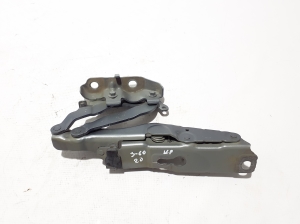  Engine cover hinge 