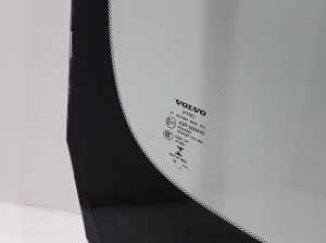 VOLVO S60 III (2018–2026) Windshield 32368964 - 4