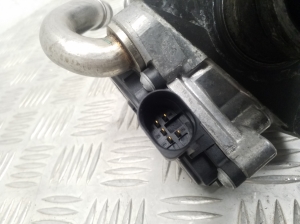  EGR valve 