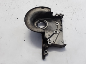  Engine chain cover 