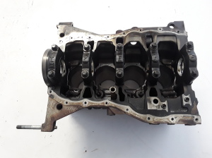  Engine block 