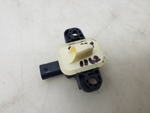 Mercedes Benz A-Class 176 (2012–2018) Airbag sensor A1668210351 - 3
