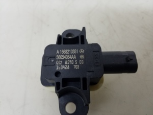 Mercedes Benz A-Class 176 (2012–2018) Airbag sensor A1668210351 - 4