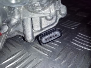 Skoda Superb (2015–2026) Accelerator valve 04L128059AA - 4