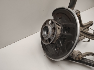 Mercedes Benz C-Class 205 (2014–2021) Tagumine rumm A2053500241 - 5