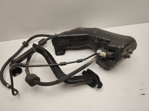 Mercedes Benz C-Class 205 (2014–2021) Front washer fluid reservoir A2058600260 - 3