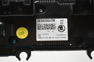 Skoda Octavia III (2013–2019) Heater control panel 5E0820047M - 4