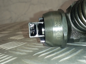  Fuel injector 